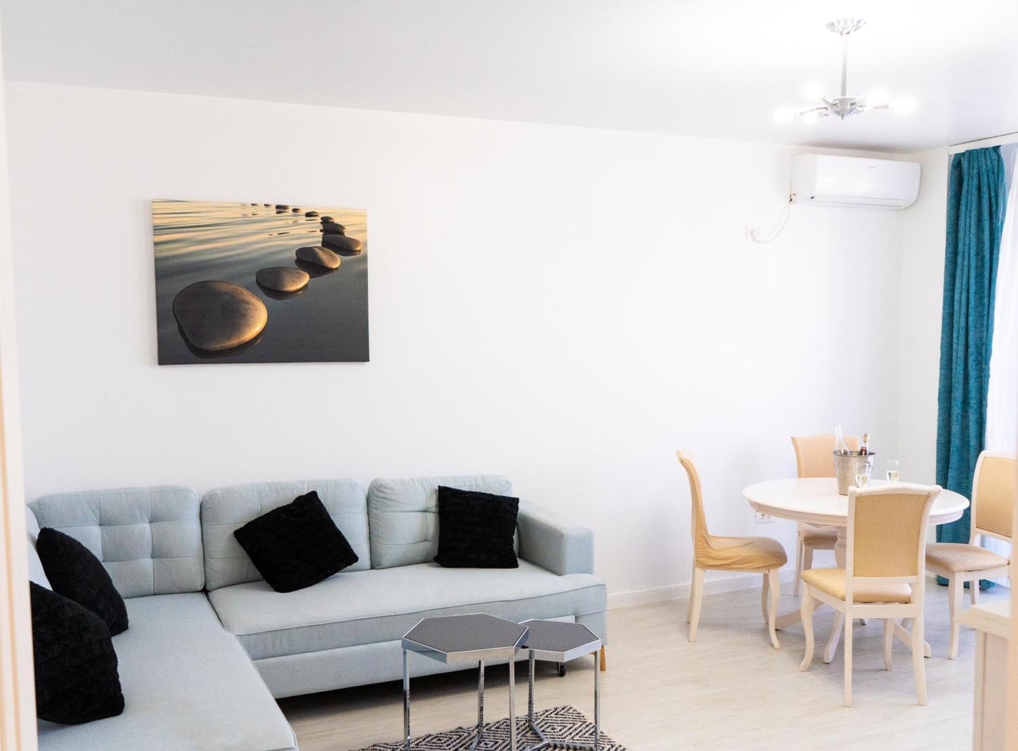 Alexis Spacious CLASSIC Apartment Mamaia Exterior foto